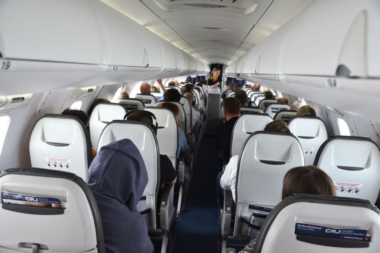 Pierwszy kraj zakazał telefonów w bagażu podręcznym