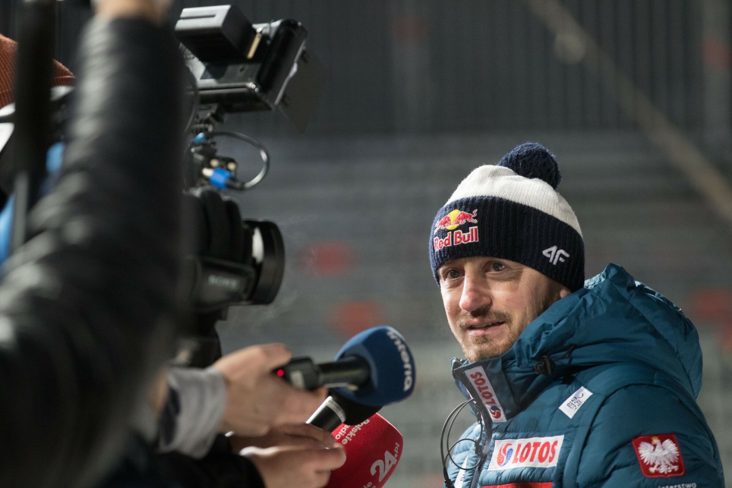 Adam Małysz zaapelował o spokój, ale dosadnie podsumował formę Polaków na początku sezonu