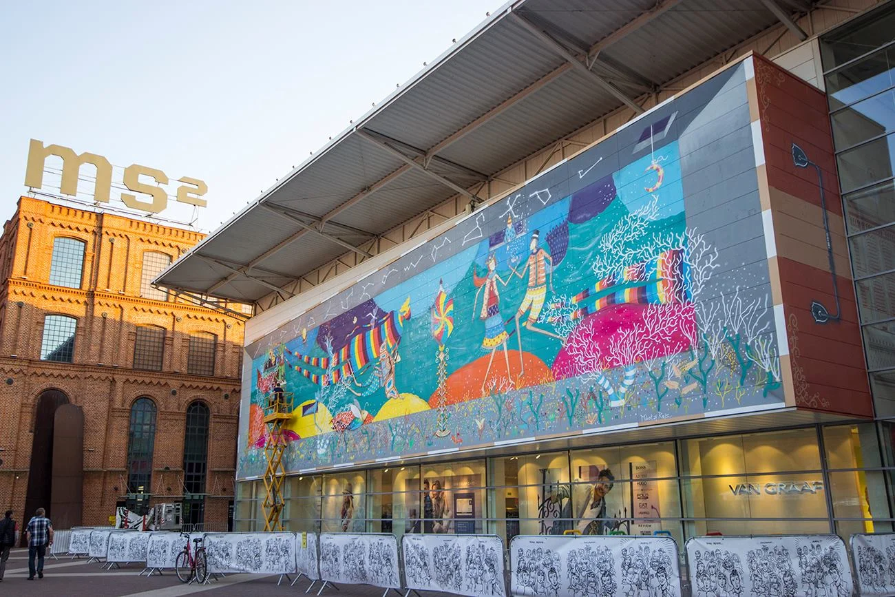 "Intergalactic" - mural Mikołaja Rejsa (fot. facebook.com/lodzmurals)