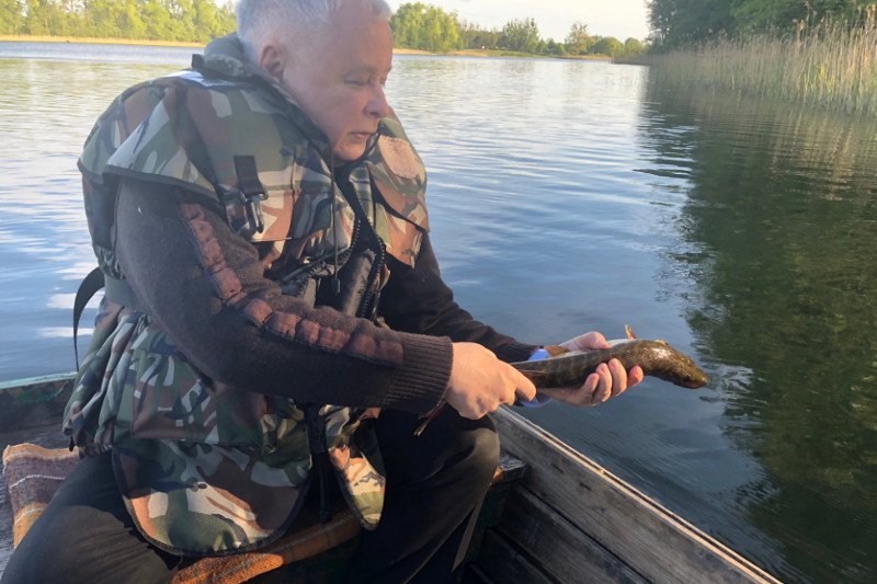 Jarosław Kaczyński na Pomorzu Zachodnim po konwencji PiS wybrał się na ryby.