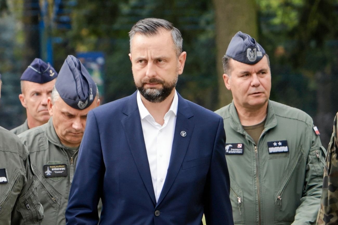 MON miał podjąć radykalną decyzję. To pokłosie katastrofy w Radomiu