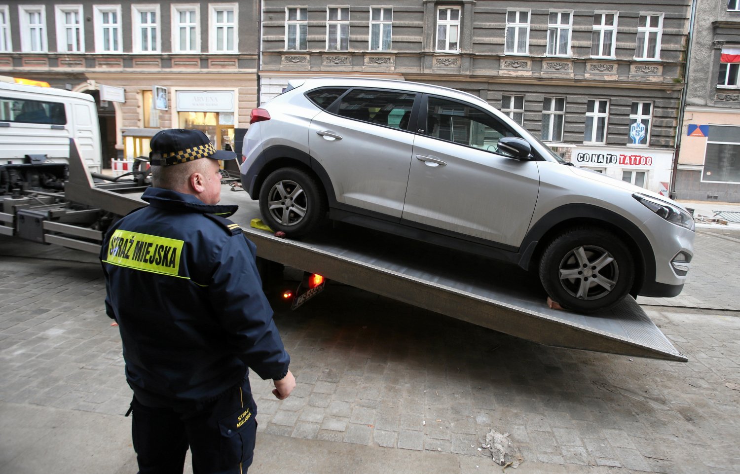 Strona do zgłaszania nielegalnego parkowania policji. Można to zrobić anonimowo