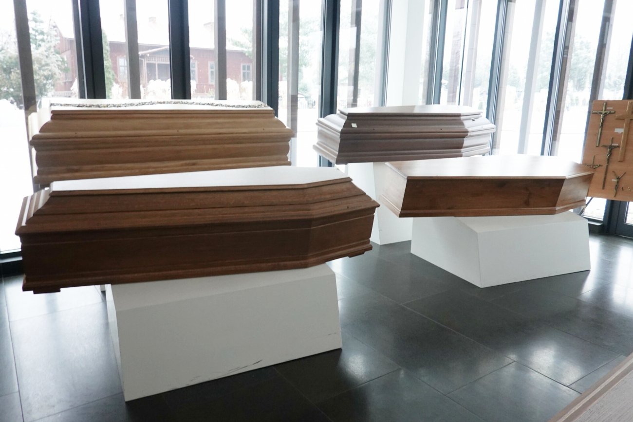 Kraków: Apel branży pogrzebowej ws. szczepień. Brak miejsc na cmentarzach