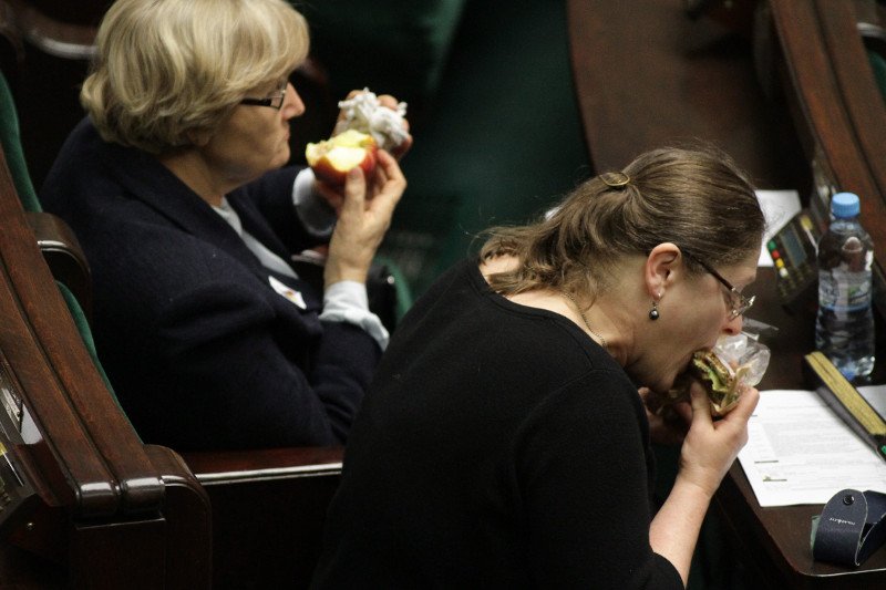 Kiełki i tofu nie trafiają w gusta Krystyny Pawłowicz.