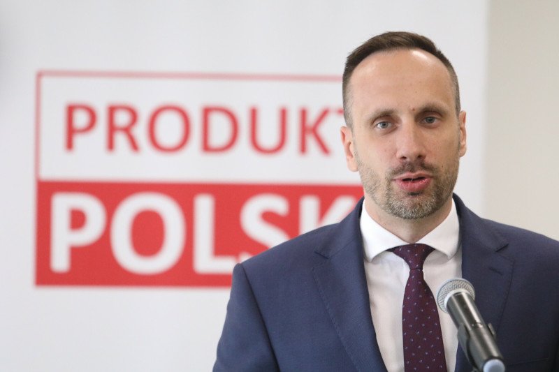 Janusz Kowalski za pomysłem prezesa PiS. "Polska Żabka, Lidl, Biedronka"