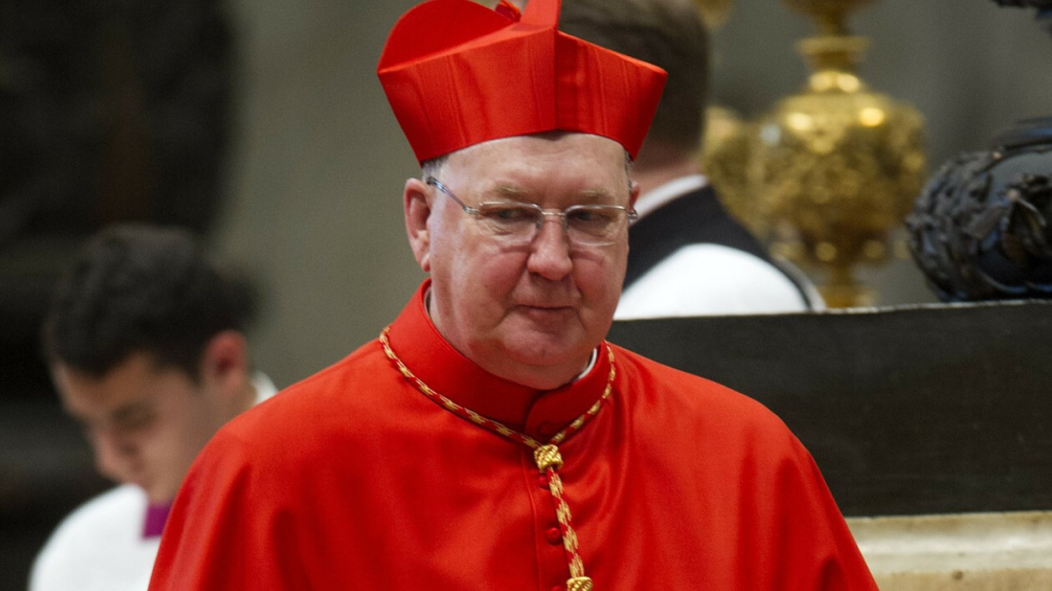 To on rządzi teraz Kościołem. Na barkach kardynała Kevina Farrella spoczywa duża odpowiedzialność. Po śmierci Papieża Franciszka Watykanem zarządza kamerling. Kim jest kardynał Kevin Farrell?