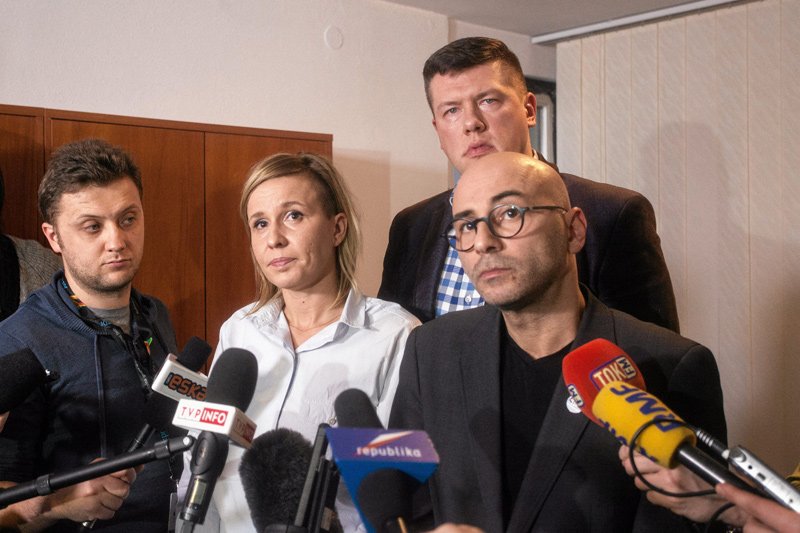 Magdalena Filiks , Jarosław Marciniak i Radomir Szumełda podczas konferencji prasowej ws. faktur Mateusza Kijowskiego.