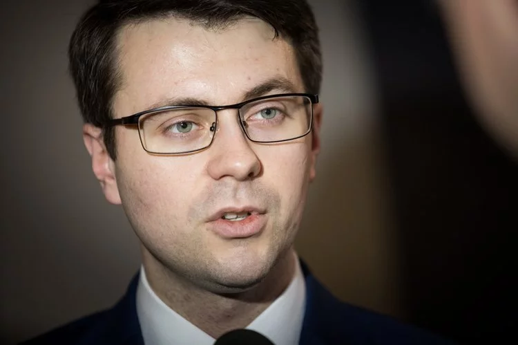 Piotr Müller przyznał, że obecnie nie ma już rozmów koalicyjnych w Zjednoczonej Prawicy.