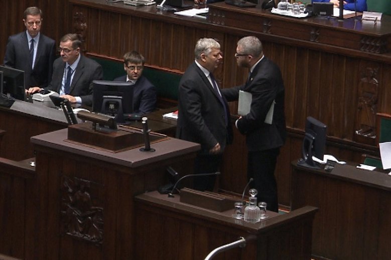 "Gazeta Wyborcza" napisała, dlaczego PiS nie dał Grzegorzowi Braunowi dojść do głosu.