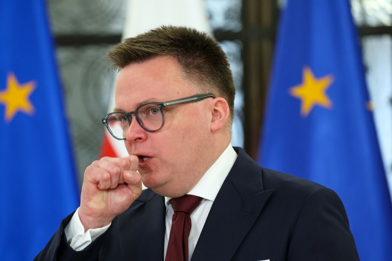 Nastoletnia aktywistka urządziła sobie rajd za Szymonem Hołownią po sejmowych korytarzach