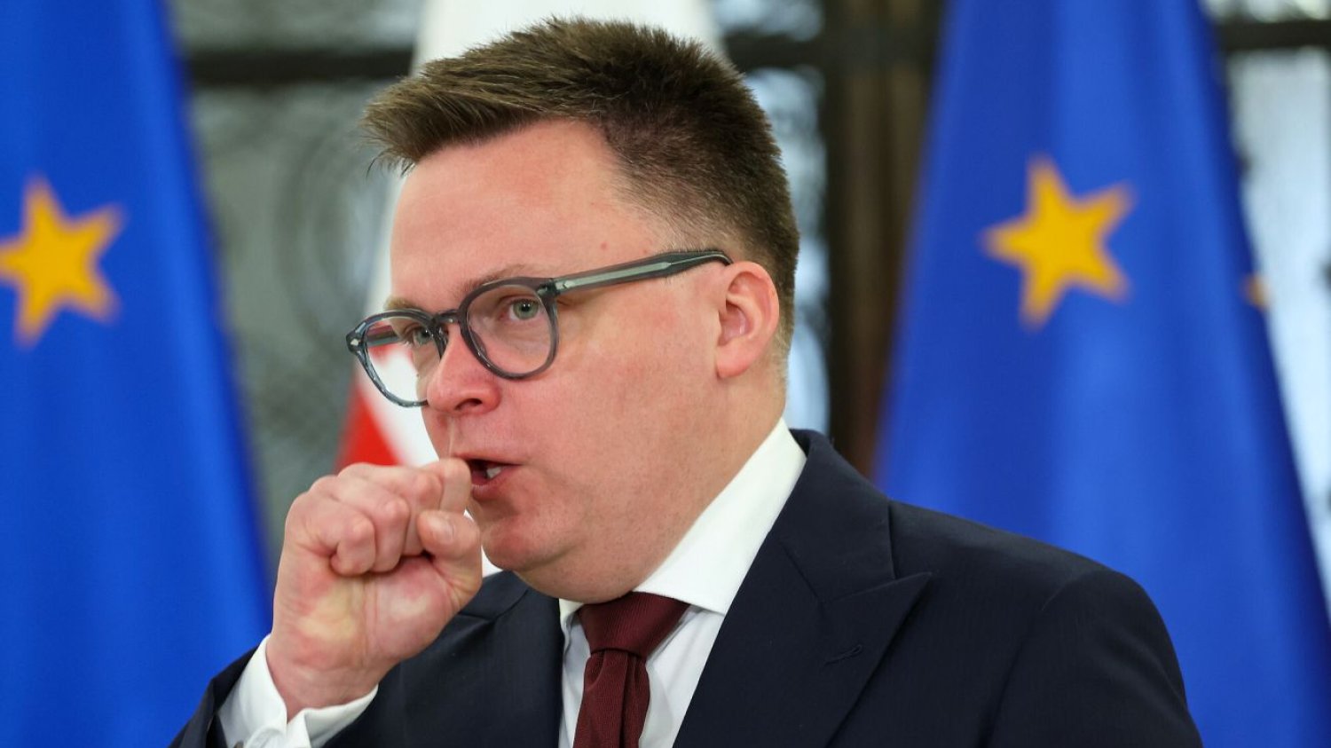 Nastoletnia aktywistka urządziła sobie rajd za Szymonem Hołownią po sejmowych korytarzach