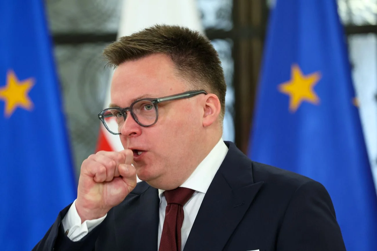 Nastoletnia aktywistka urządziła sobie rajd za Szymonem Hołownią po sejmowych korytarzach