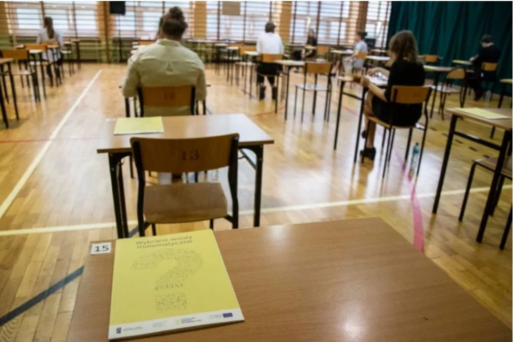 Matura 2021 już trwa, a według pierwszych komentarzy tegorocznych maturzystów wiemy, że jednym z zadań było napisanie rozprawki z "Lalki".