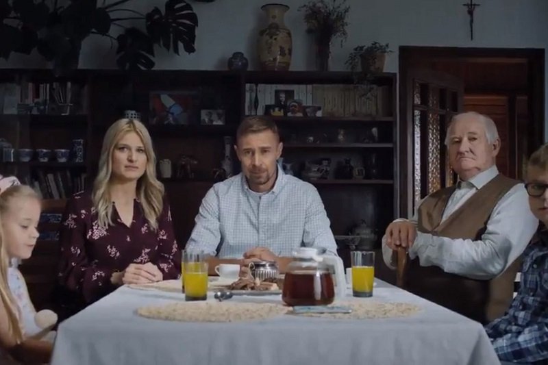 Koalicja Obywatelska opublikowała najnowszy spot z przesłaniem polskiej rodziny do premiera Morawieckiego.