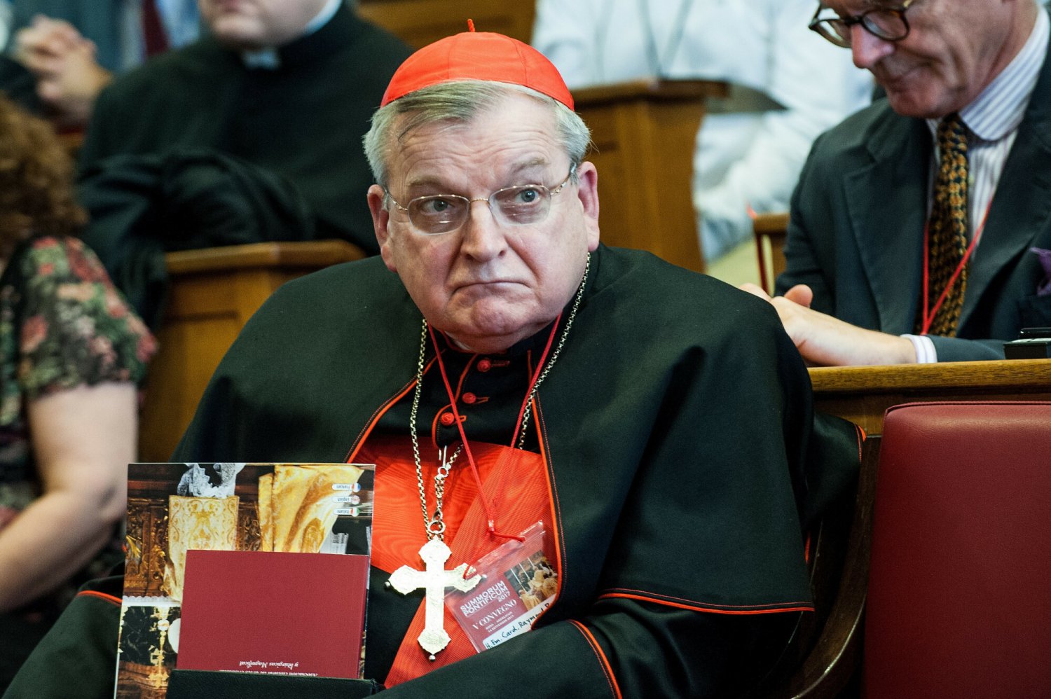 Włoskie media podają, że decyzja w sprawie kardynała Burke zapadła w Watykanie już w listopadzie