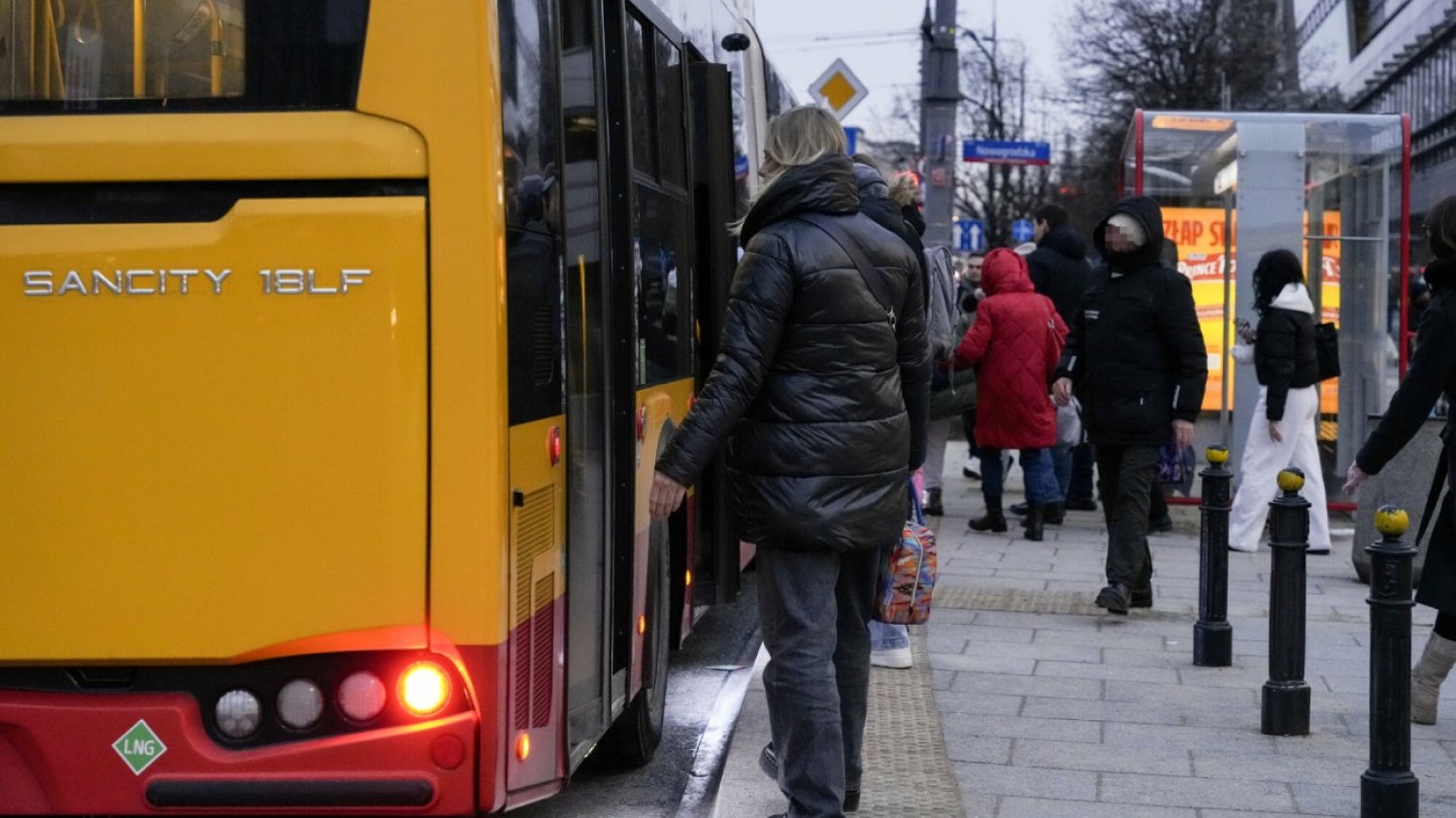 W takim czasie musisz skasować bilet. Inaczej kontroler wlepi Ci mandat. Tyle masz sekund na skasowanie biletu. W przeciwnym razie dostaniesz mandat.