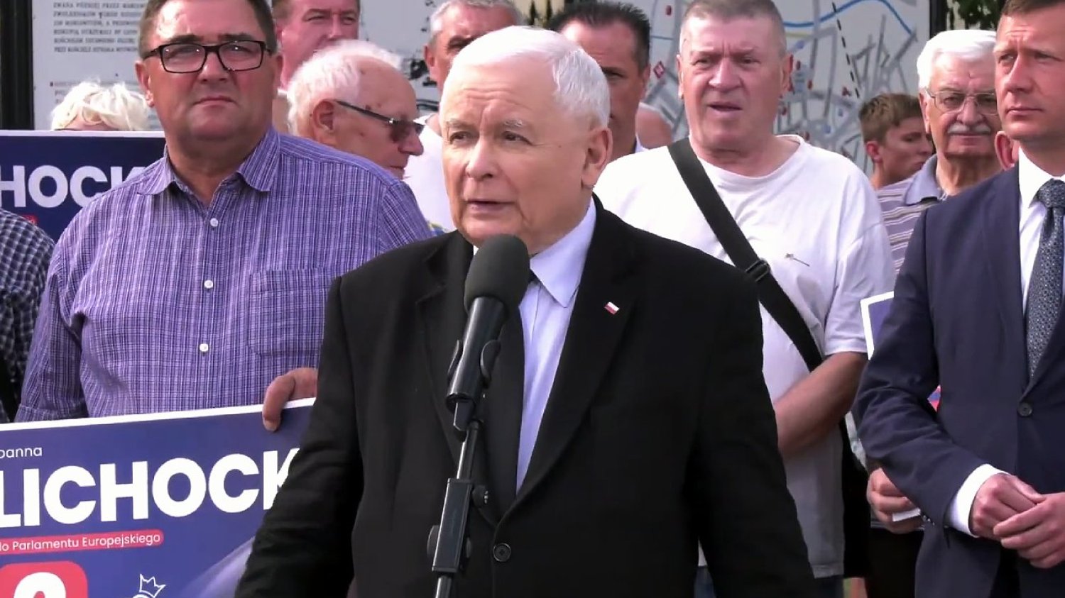 Prezes PiS Jarosław Kaczyński w Łowiczu zapowiadał walkę o krzyż. Prezes PiS Jarosław Kaczyński w Łowiczu