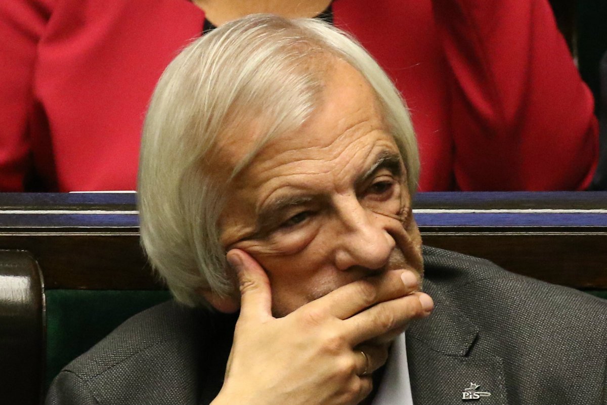 Ryszard Terlecki bronił klubowego kolegi Marka Kuchcińskiego po doniesieniach Radia Zet o rodzinnych lotach państwowymi samolotami.