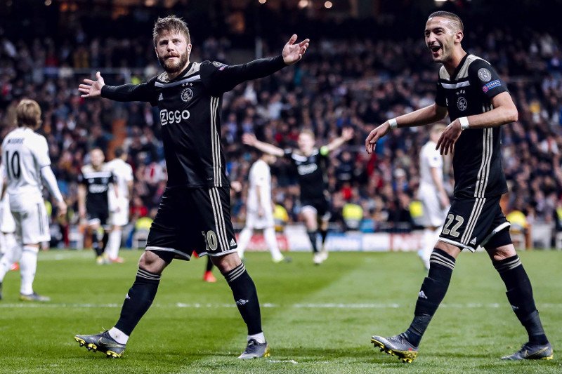 Szaleństwo graczy Ajaxu po zwycięstwie nad Realem Madryt.