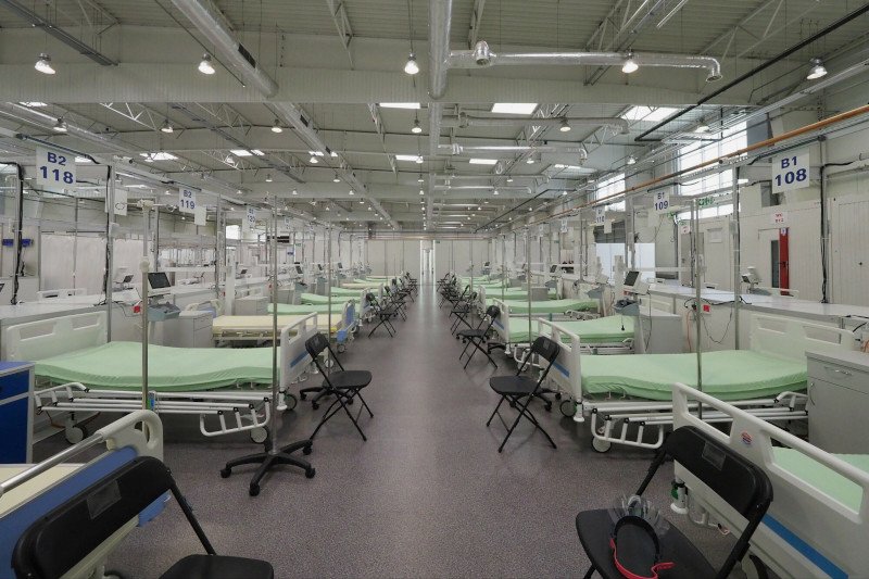 Nowy raport Ministerstwa Zdrowia o koronawirusie. Na COVID-19 zmarło więcej osób, niż tydzień temu