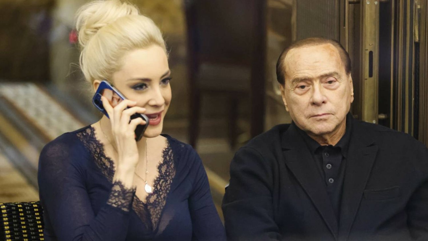 Silvio Berlusconi przed śmiercią wziął ślub. Był to tylko symboliczny akt