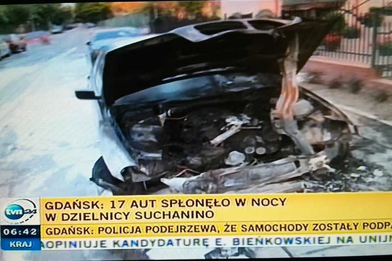W Gdańsku podpalono 17 samochodów.