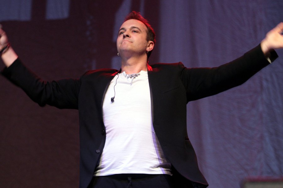 Radosław Liszewski z zespołu Weekend odniósł się do kontrowersji ws. publicznych pieniędzy, które miał otrzymać od resortu Piotra Glińskiego.