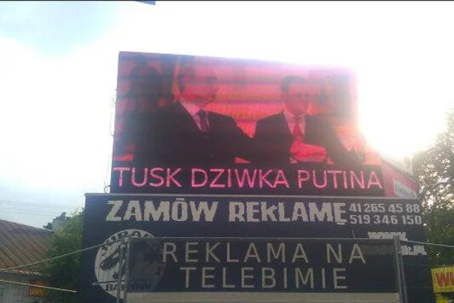 Dwaj mężczyźni zatrzymani za napis "Tusk dziwka Putina"
