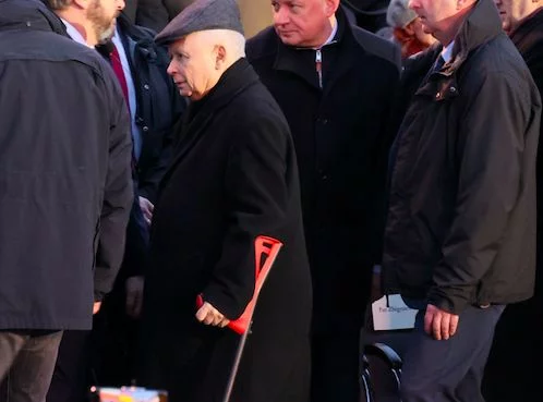 Jarosław Kaczyński przybył do Zamku Królewskiego na przemówienie Joe Bidena.