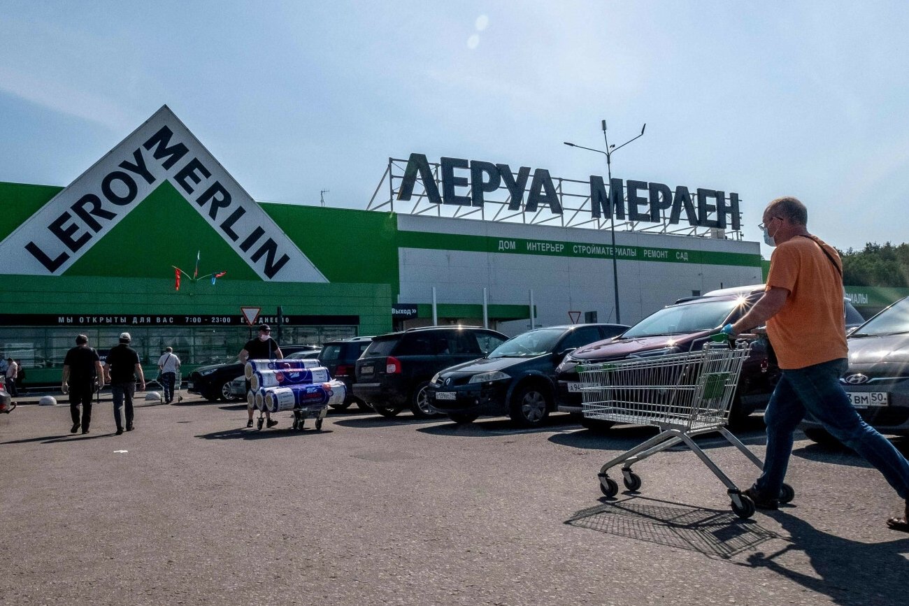 Obwód kaliningradzki odcięty od dostaw materiałów budowlanych. Tłumy wykupują między innymi cement.