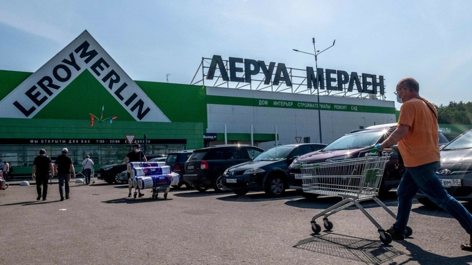 Obwód kaliningradzki odcięty od dostaw materiałów budowlanych. Tłumy wykupują między innymi cement.