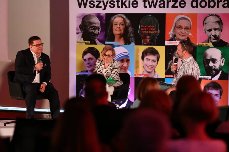 Mariola Wołoszyn, psycholog, Collegium Civitas, w środku. Po prawej – Jan Stradowski z miesięcznika „Focus”