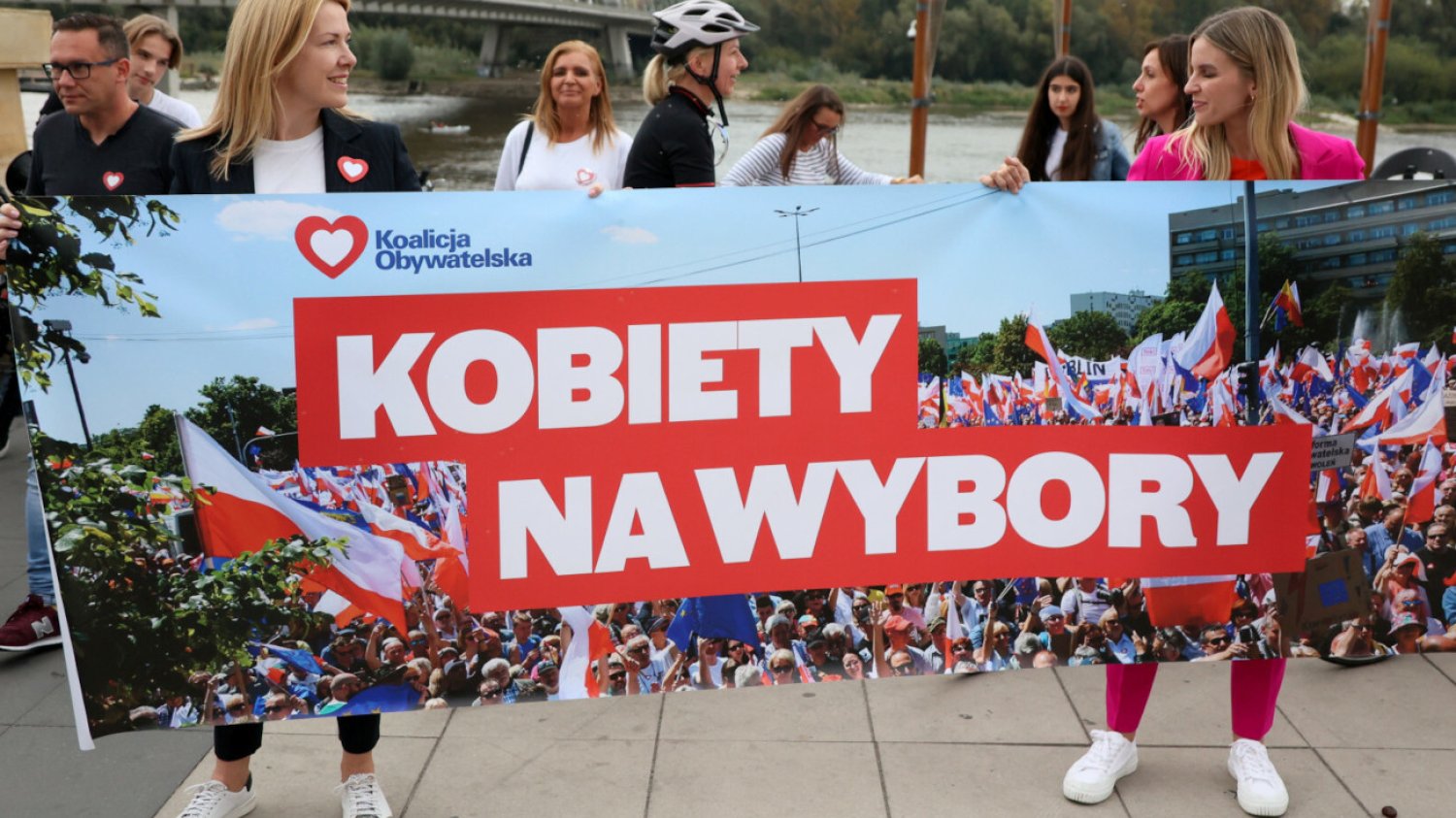 Sondaż wyborczy wśród kosmetyczek i fryzjerek. KO wygrałoby w cuglach