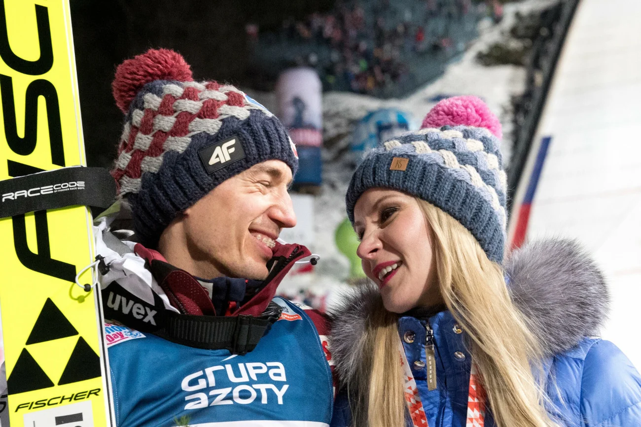 Ewa Bilan-Stoch od grudnia 2021 roku jest aktywną użytkowniczką Twittera. Odnosząc się do wielu kwestii.