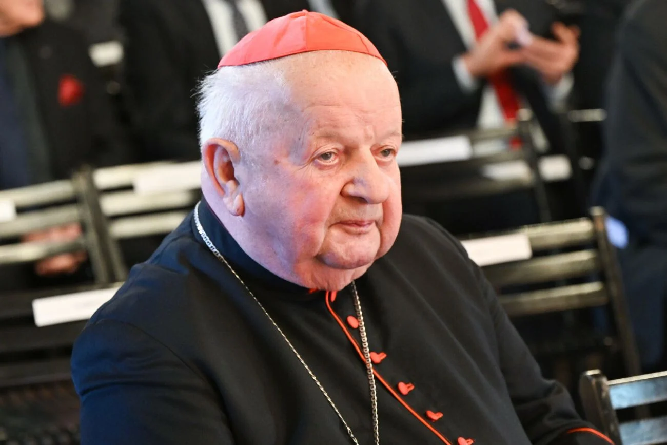 Stanisław Dziwisz stanie przed komisją ds. pedofilii? Padły ostre słowa adwokata kardynała. Dziwisz stanie przed komisją ds. pedofilii? Jego obrońca mówi o "prowokacji".