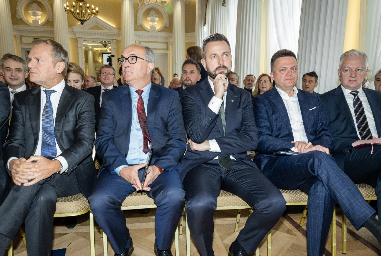 Alarmujący sondaż dla opozycji. Tylko tak wygrają z Jarosławem Kaczyńskim.