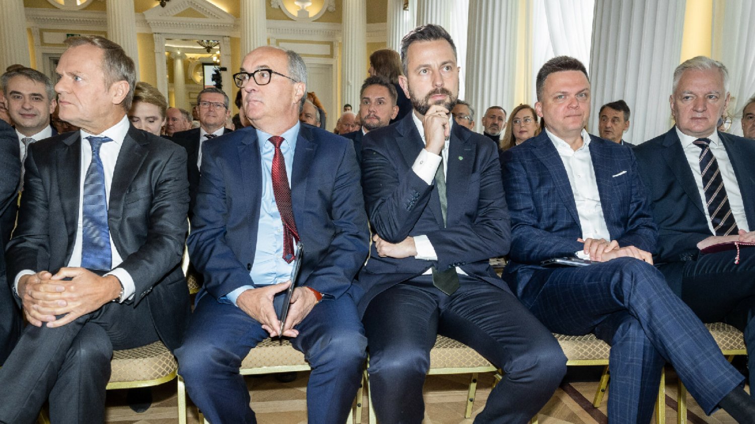Alarmujący sondaż dla opozycji. Tylko tak wygrają z Jarosławem Kaczyńskim.