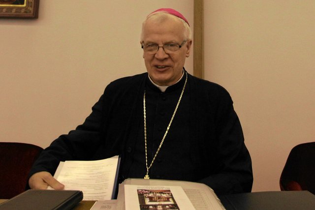 Abp Józef Michalik (na zdjęciu) przekonuje, że abp Henryk Hoser jest wyjątkowo szlachetnym człowiekiem.