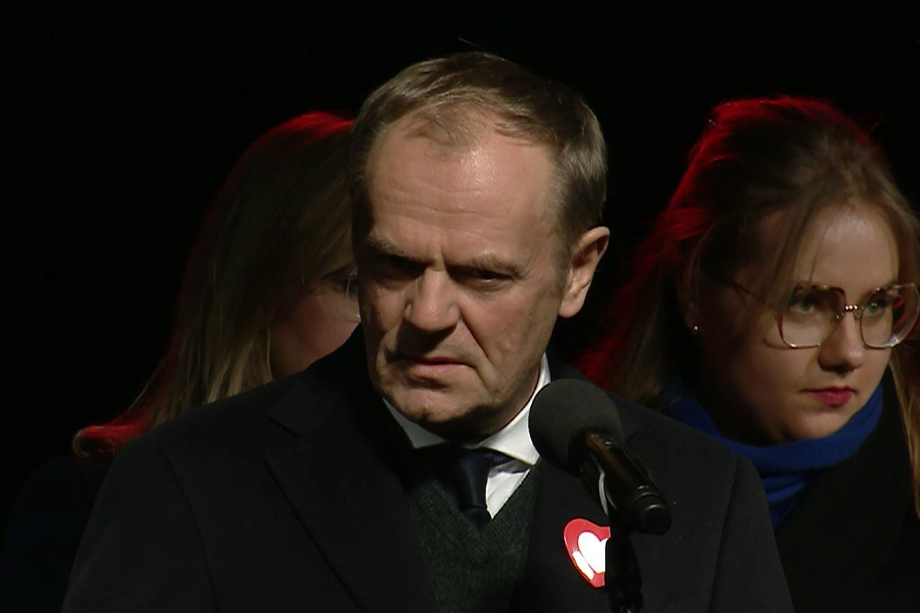 Donald Tusk wziął udział w wiecu "Światełko dla Pawła Adamowicza". Donald Tusk wziął udział w wiecu "Światełko dla Pawła Adamowicza".