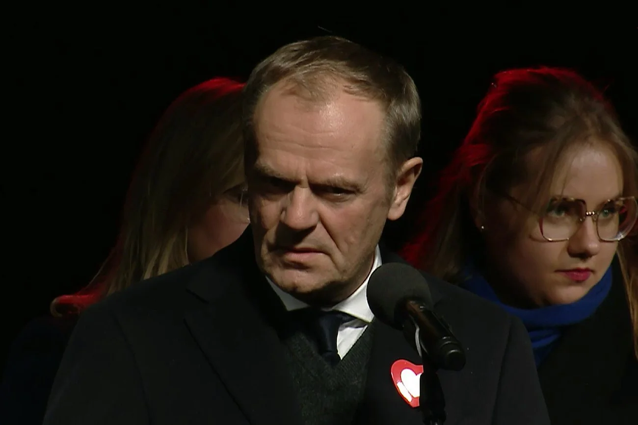 Donald Tusk wziął udział w wiecu "Światełko dla Pawła Adamowicza".