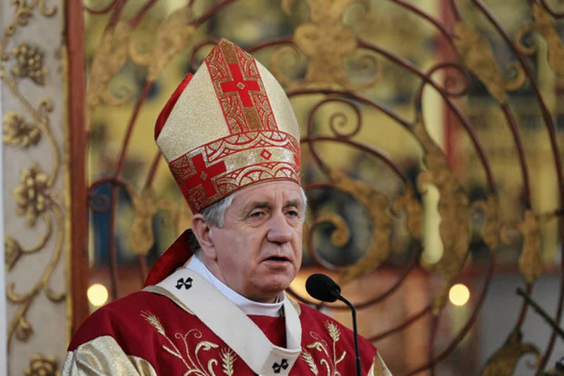 Abp Dzięga potępia wszystkich, którzy poparli ustawę o in vitro.