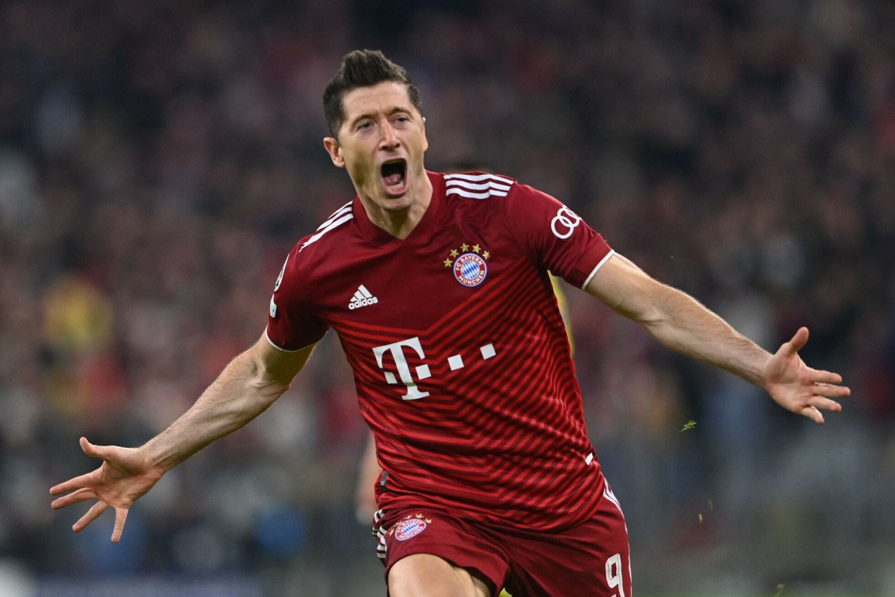 Robert Lewandowski w Bayernie Monachium występował od 2014 roku. Polak został gwiazdą bawarskiego giganta.