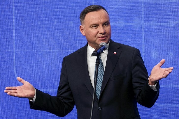 PiS miało zlecić sondaż, w którym Andrzej Duda minimalnie przegrywa z Małgorzatą Kidawą-Błońską.