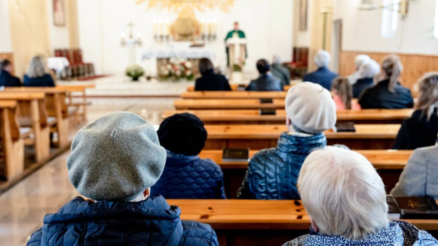 Proboszcz naruszył nietykalność cielesną parafianki. Kuria nie zareagowała