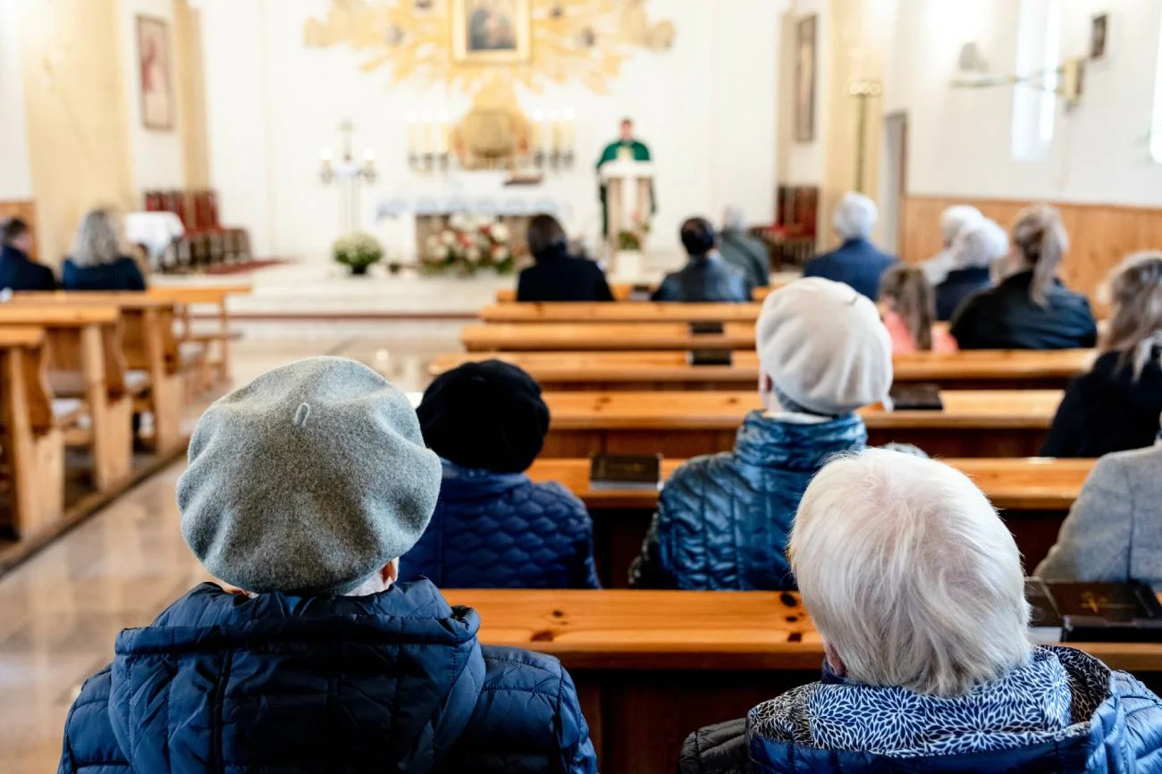 Proboszcz naruszył nietykalność cielesną parafianki. Kuria nie zareagowała