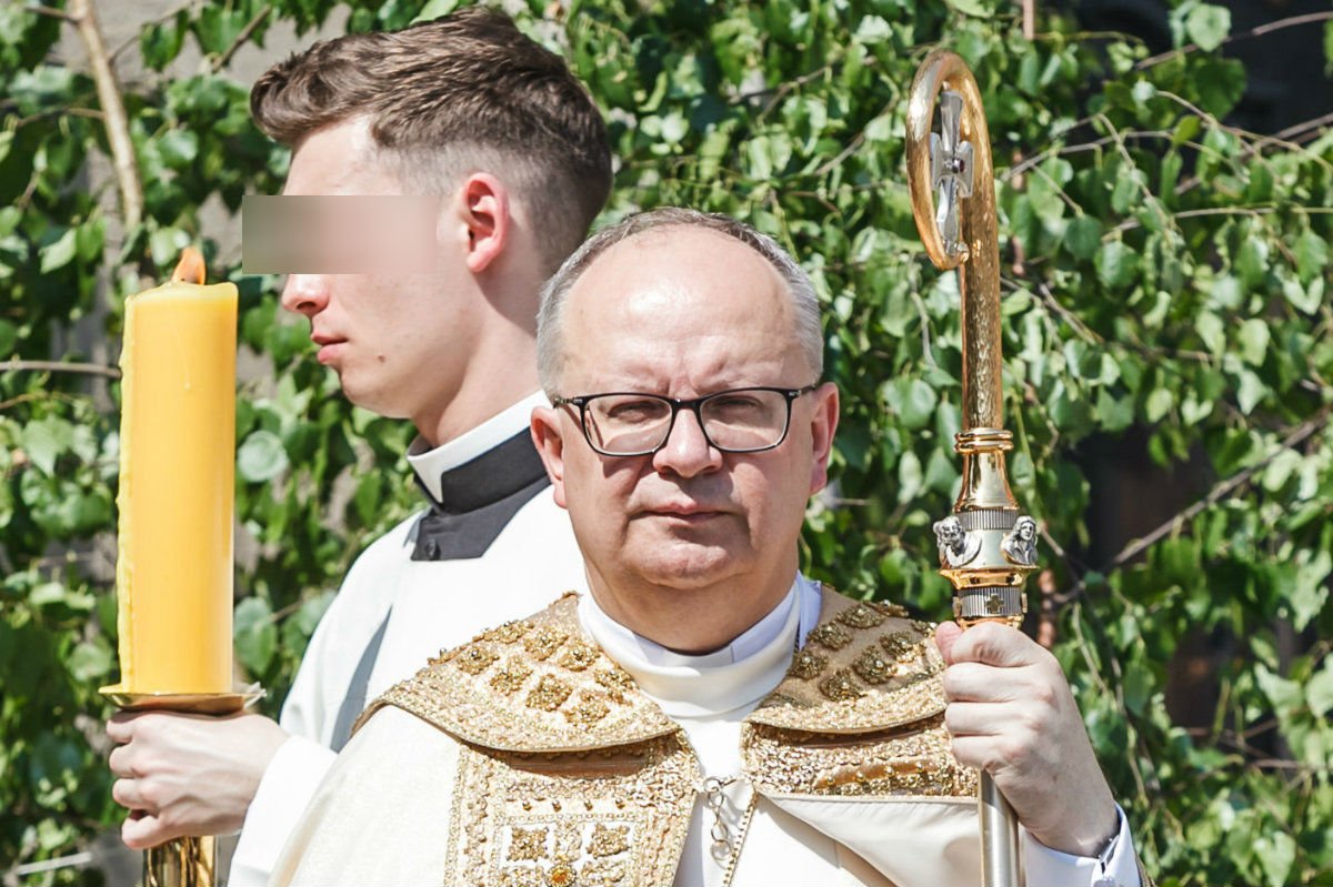 Biskup Andrzej Czaja przeprosił ofiarę księdza-pedofila. Stało się to jednak po tym, jak długo próbowano zatuszować całą sprawę.