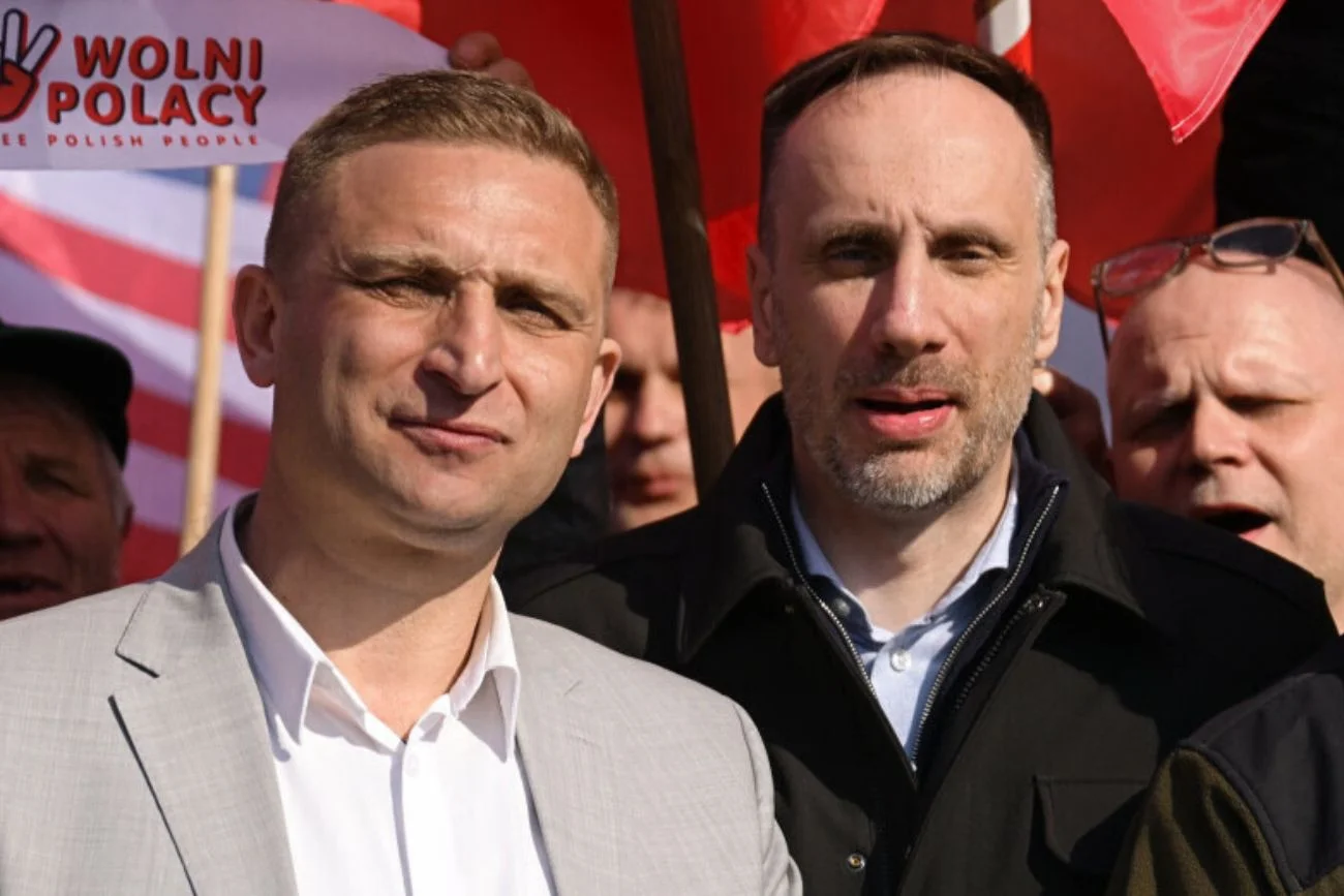 Zamieszanie w warszawskiej podstawówce. Poseł z PiS zrobił "interwencję". Kowalski i Bąkiewicz wtargnęli do podstawówki. Interwencja na Bielanach.