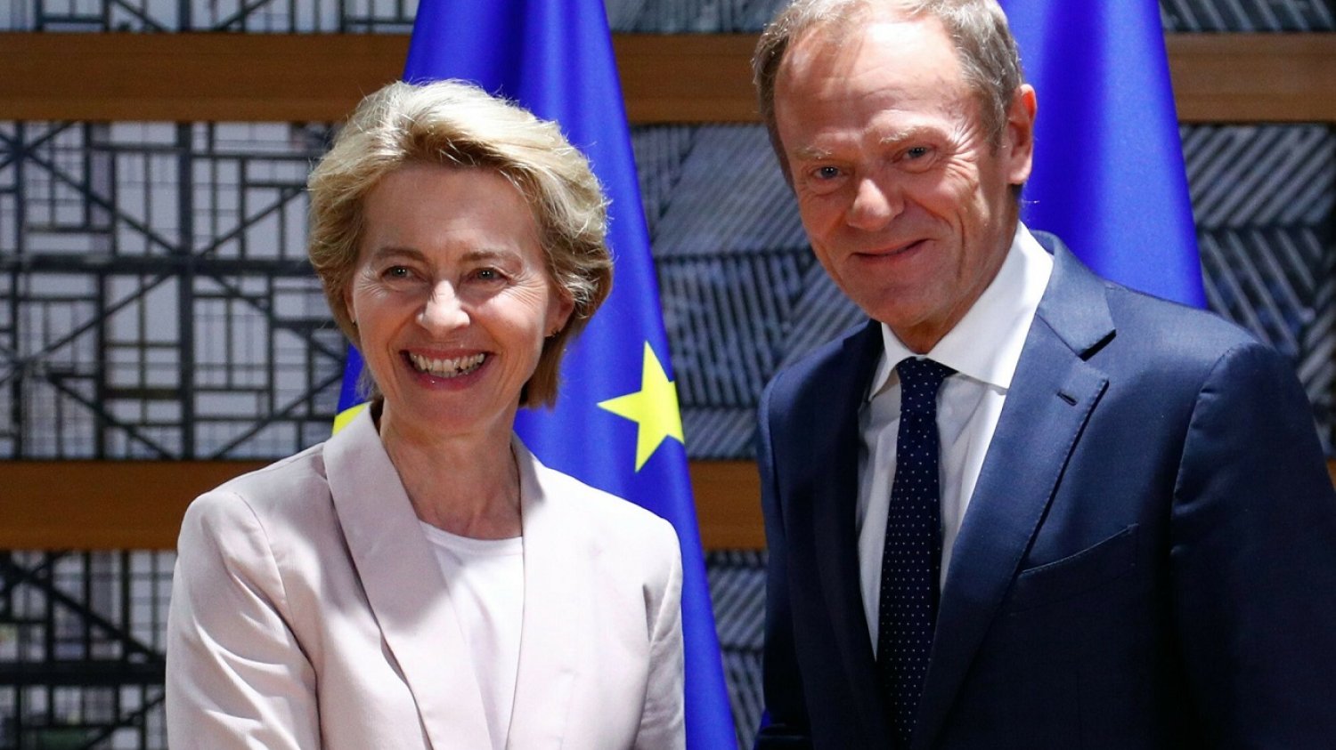Donald Tusk przebywa w Brukseli. Już spotkał się z Ursulą von der Leyen.