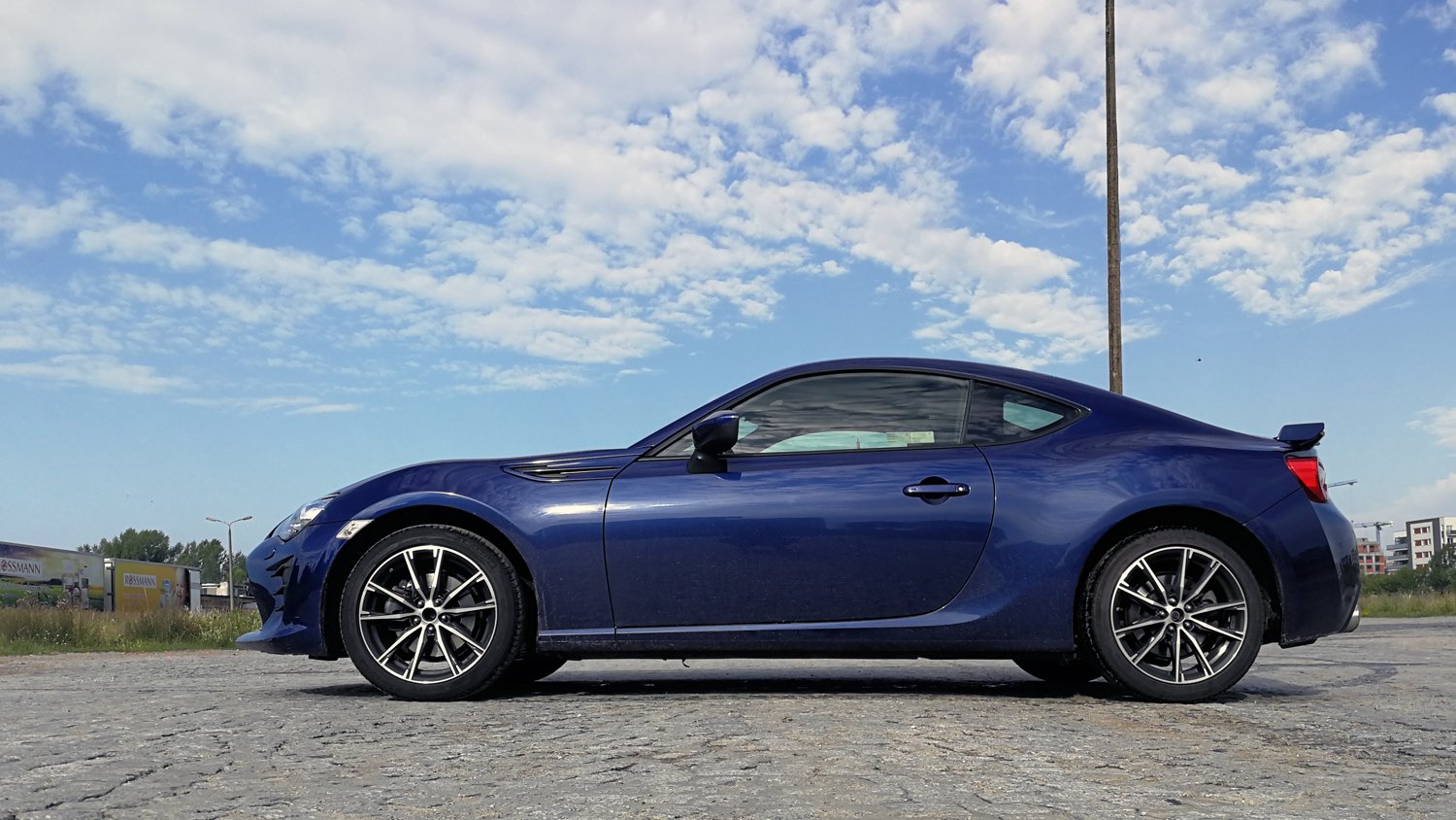 Toyota GT86 daje wiele wrażeń za relatywnie niską cenę.