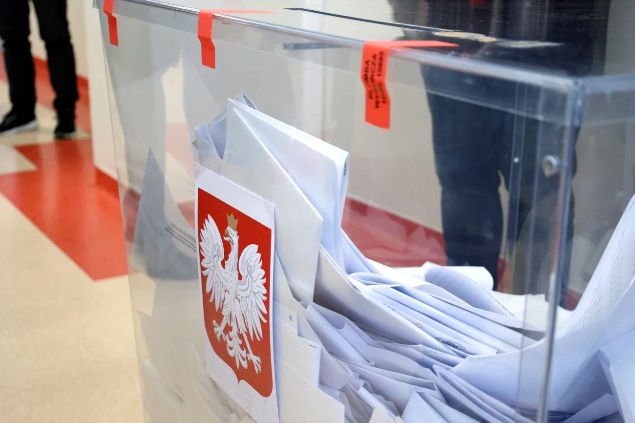 Kto może wygrać wybory samorządowe? Sondaż pokazał lidera.